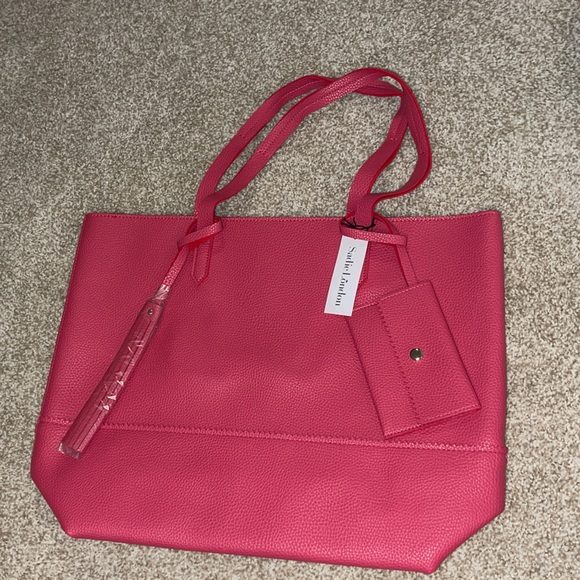 Sadie London Tote - Picture 1 of 2